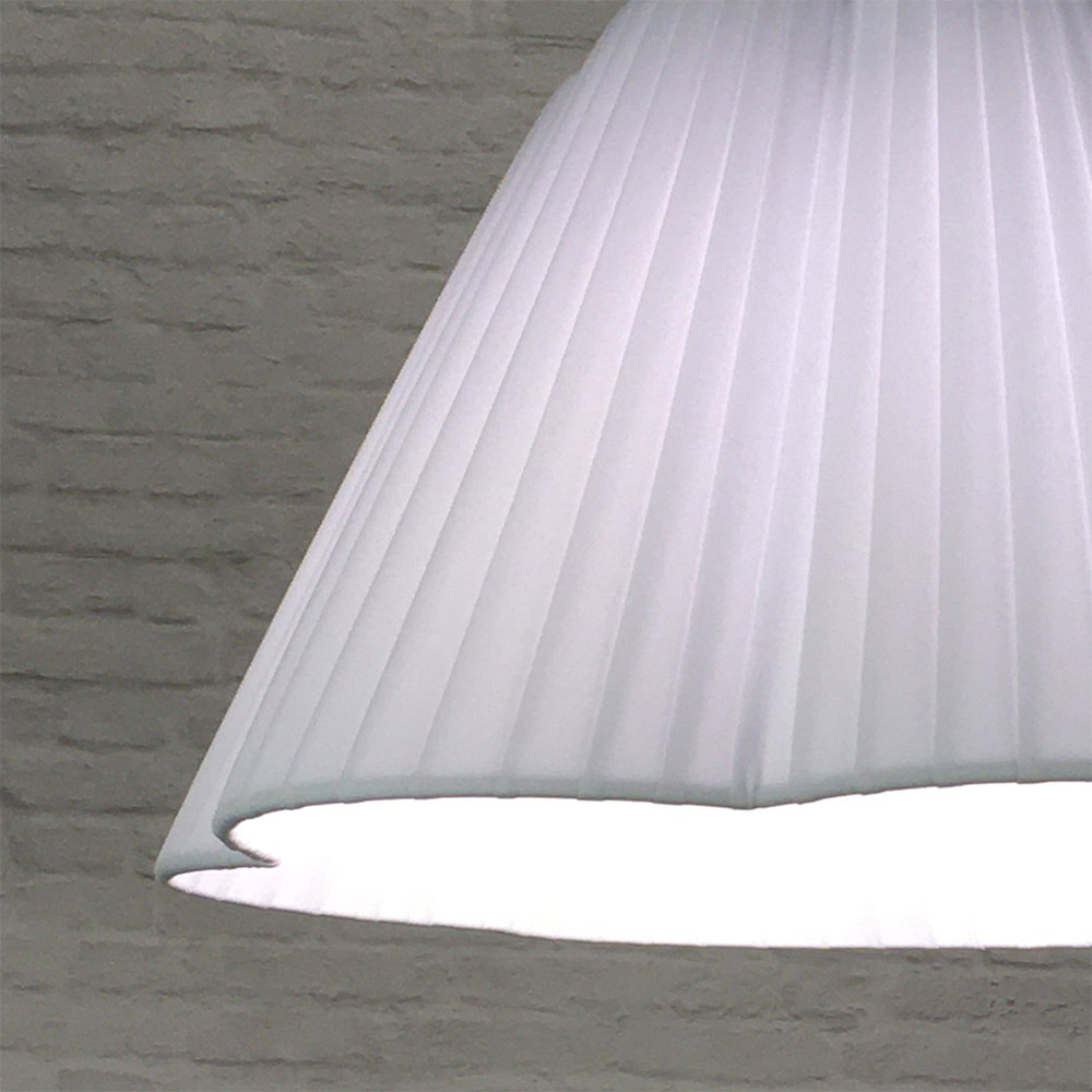 White Daisy Pleated Lampshade Close Up